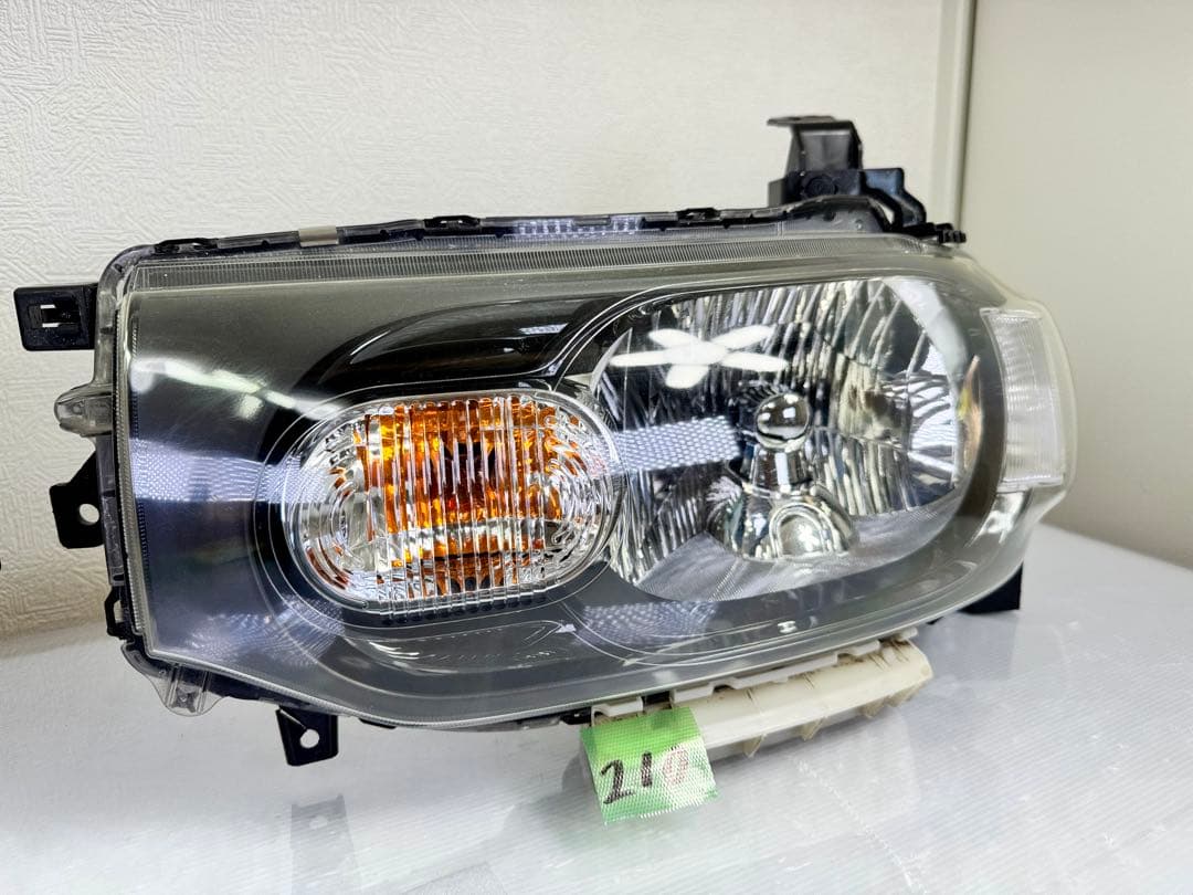 日産 キューブ Z12 HIDヘッドライト 左右 STANLEY P8191