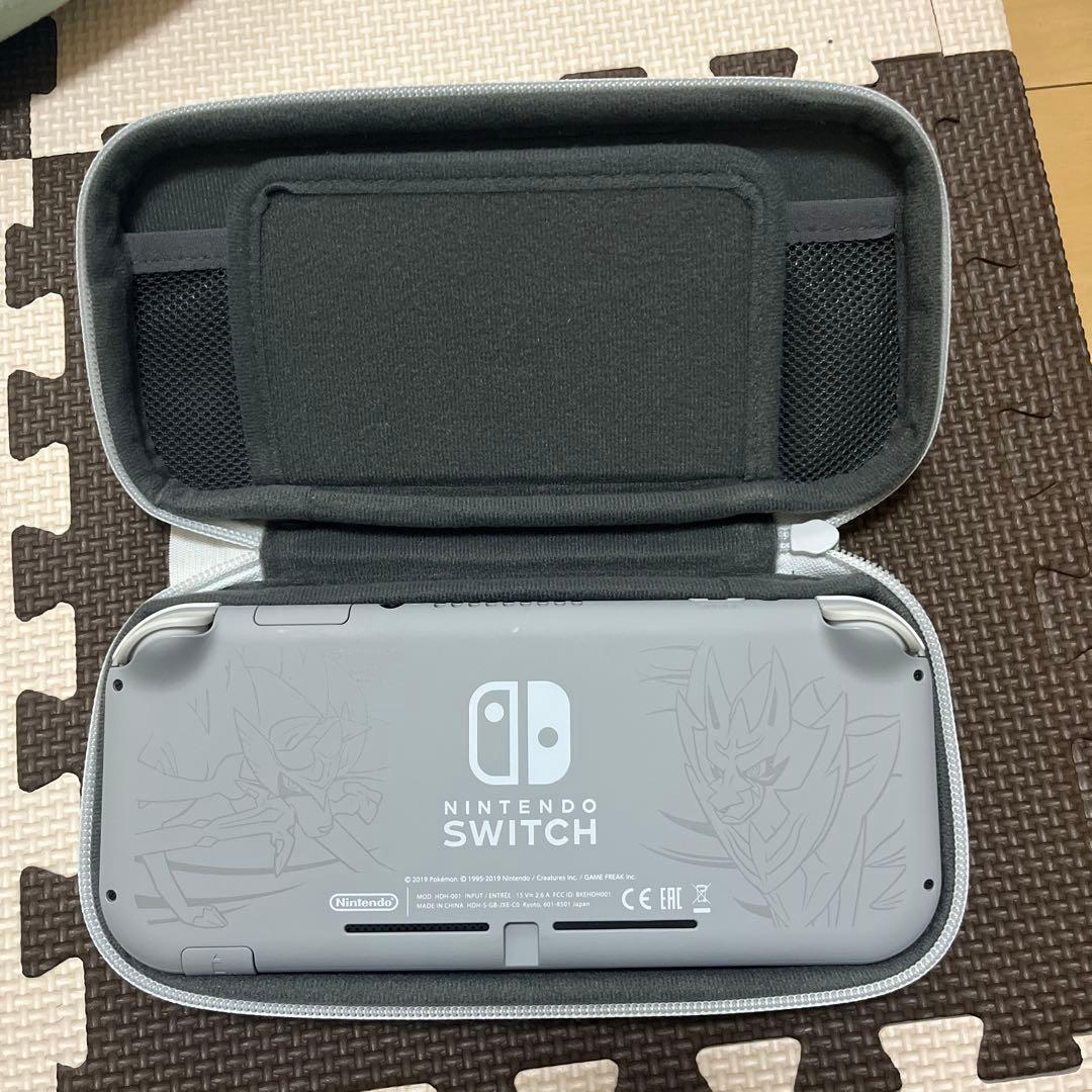 Nintendo SwitchLite ポケモンモデル