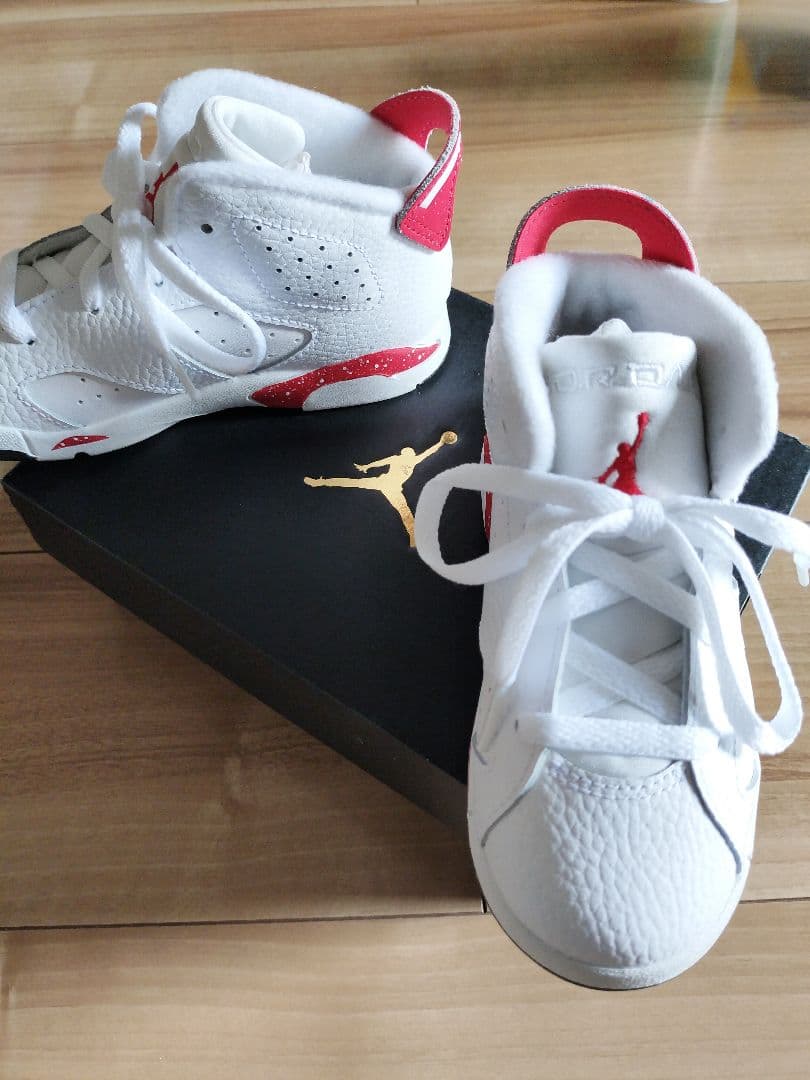 エアジョーダン　スニーカー　ベビーキッズ