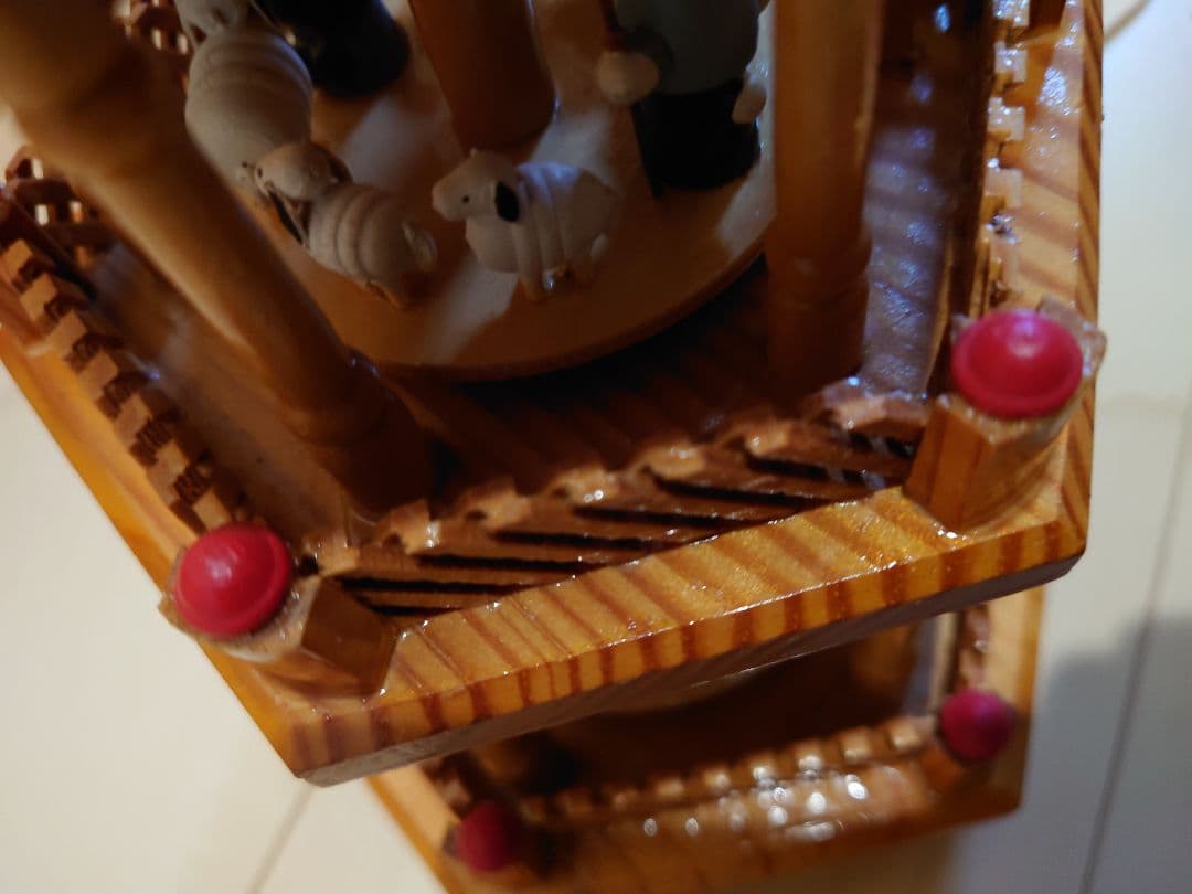 クリスマスピラミッド　木製飾り　アンティーク 　クリスマス　置物