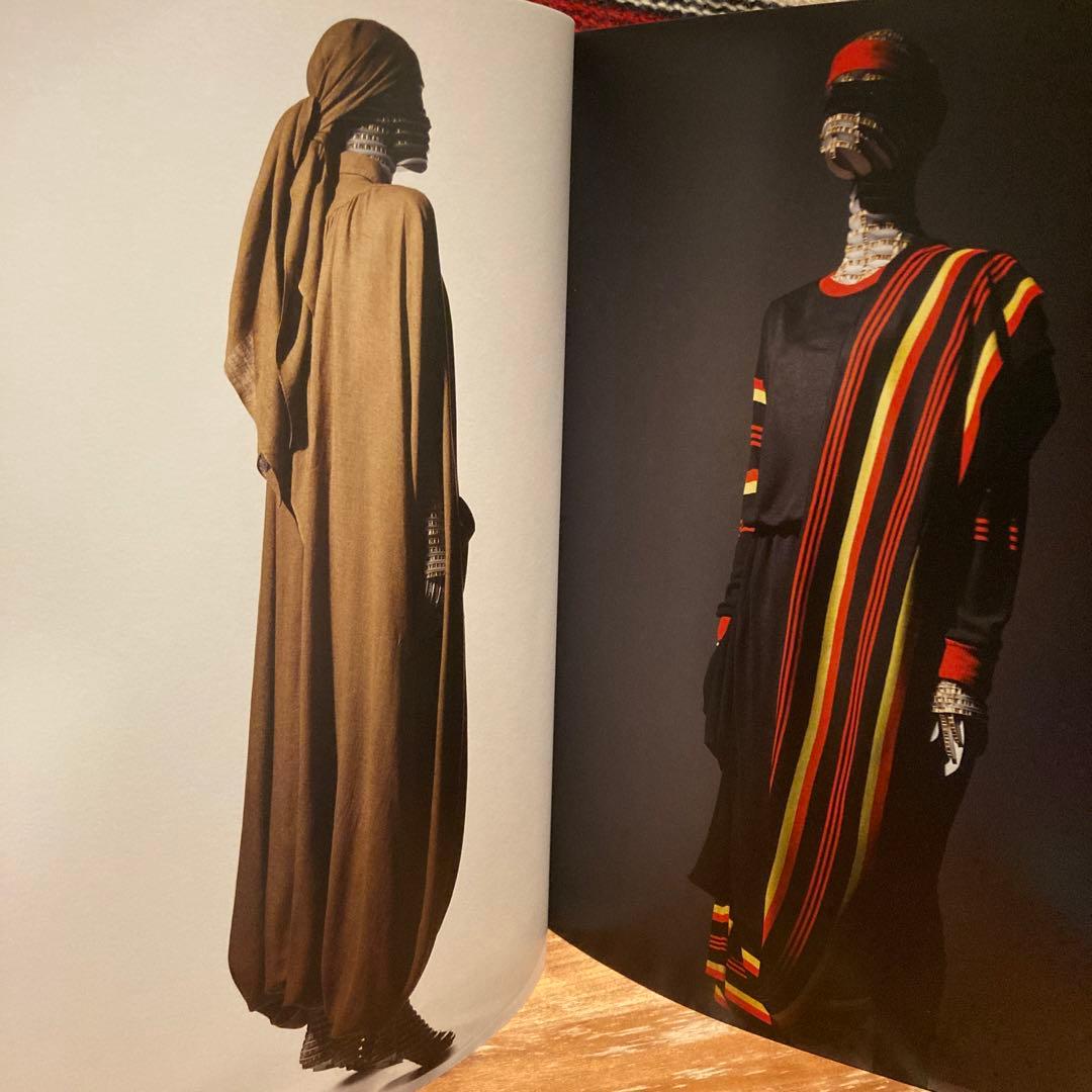 【09302】 ISSEY MIYAKE  EXHIBITION  三宅一生展