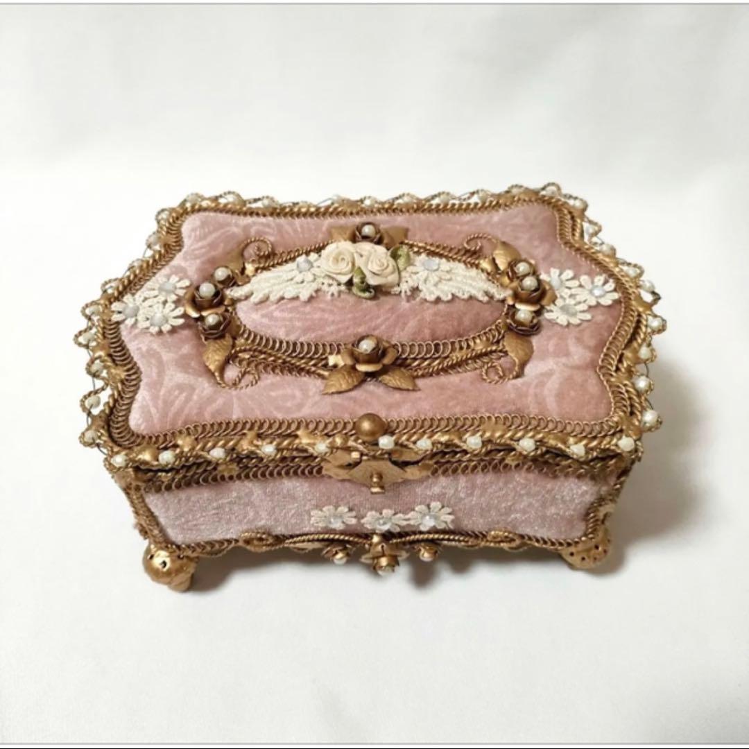 アンティークジュエリーボックス 薔薇 パール ゴールド ベロアピンク 花②