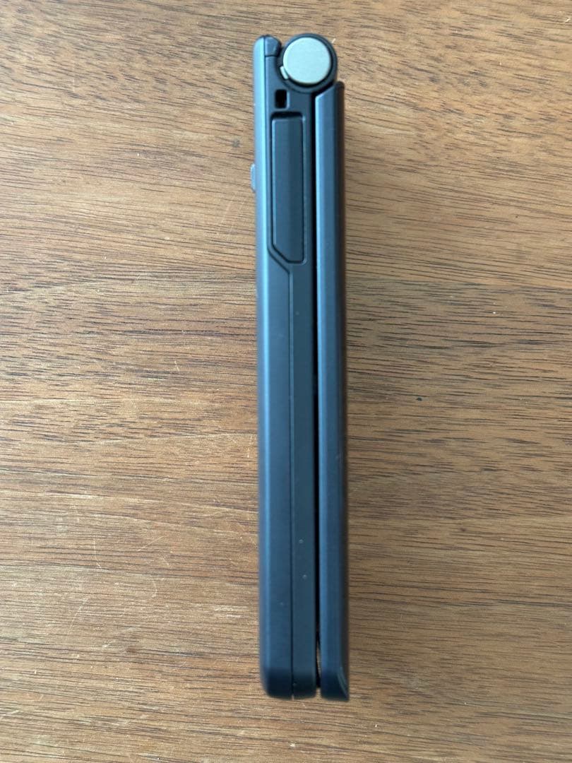 arrows ケータイ ベーシック F-41C　ネイビー　docomo