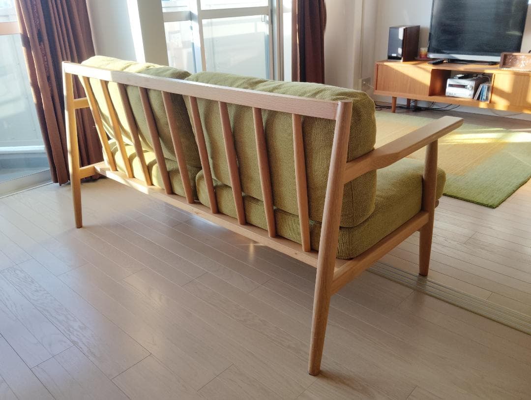 【送料込】【美品】オリーブグリーン 北欧テイストの二人掛けソファ