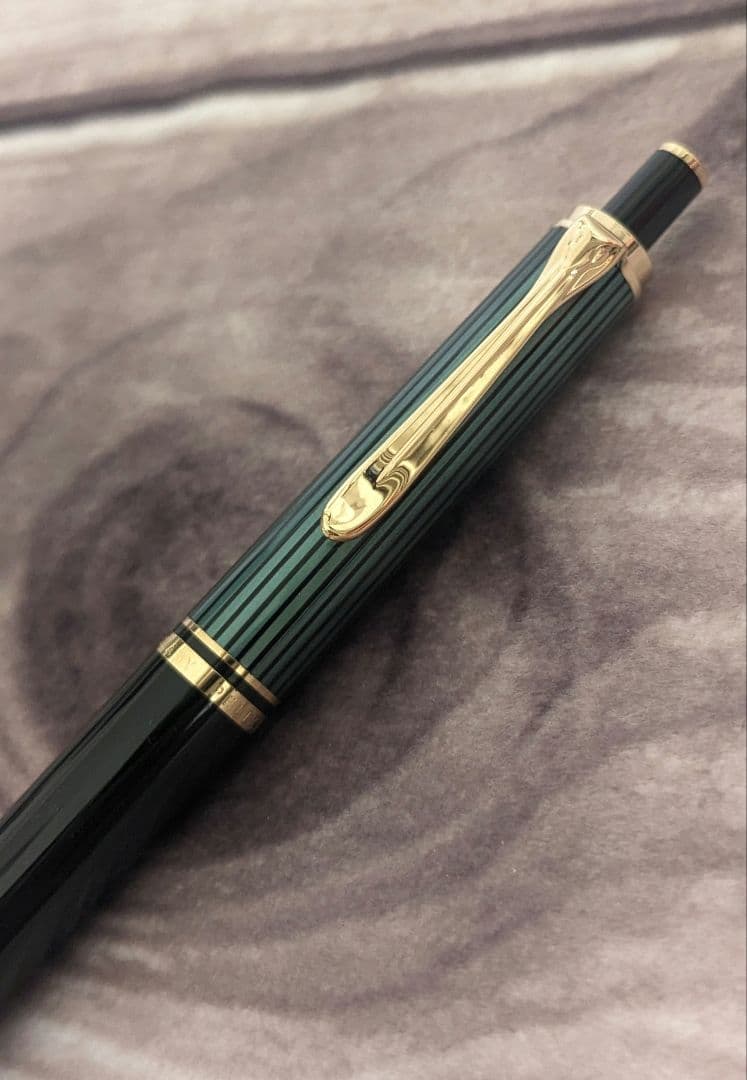 美品 ペリカン ボールペン スーベレーン K600 緑縞