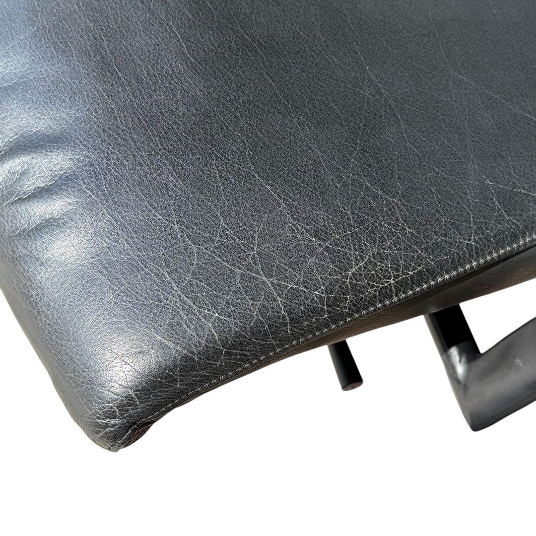 HR703 Fritz Hansen Flowフリッツハンセン　レザーチェア