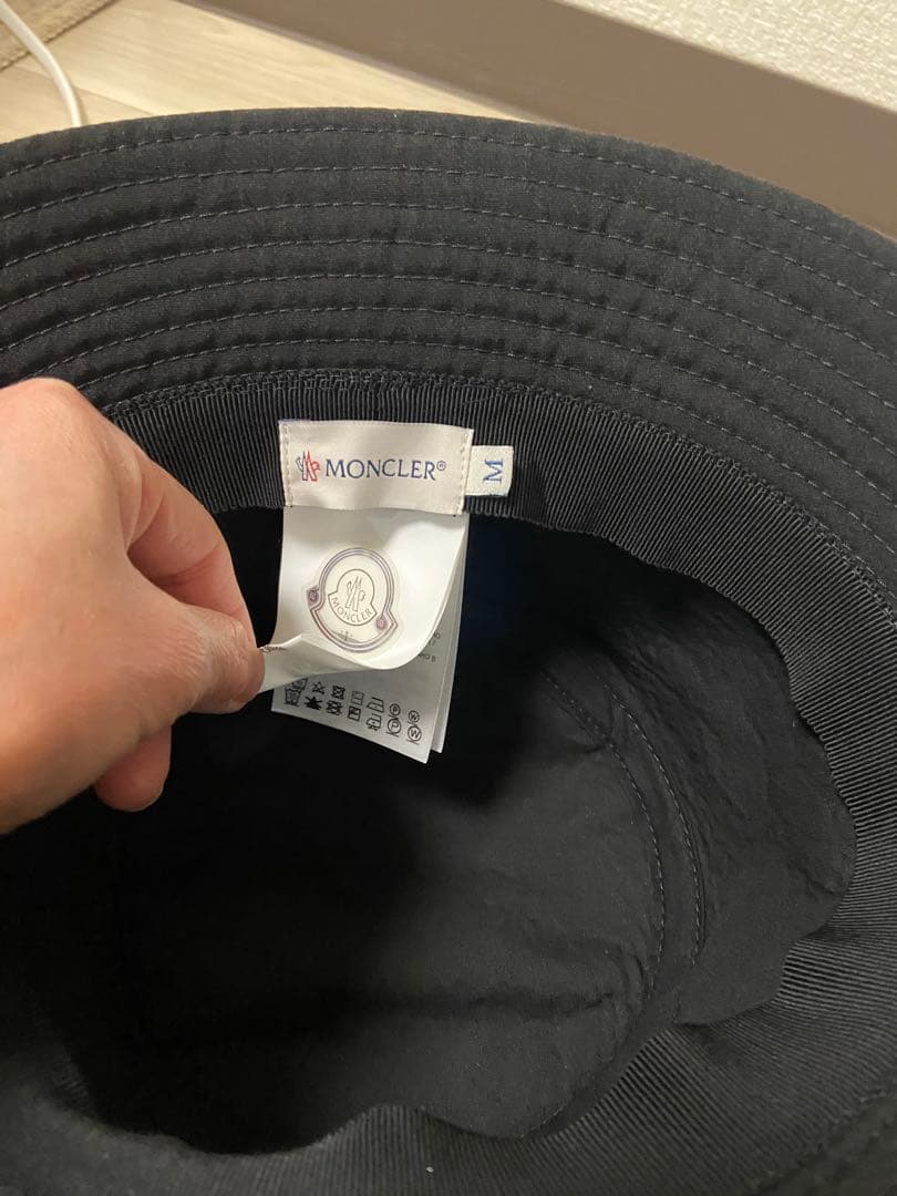 MONCLER ブラック バケットハット M