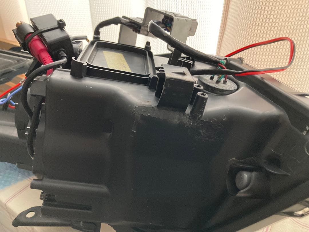 bryovさん専用エスクァイア前期用加工ヘッドライト運転席側①