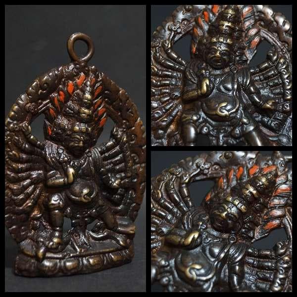 オールドチベット仏教 銅製ドルジェマハカラカラチャクラ仏像 赤漆塗りお守り仏像
