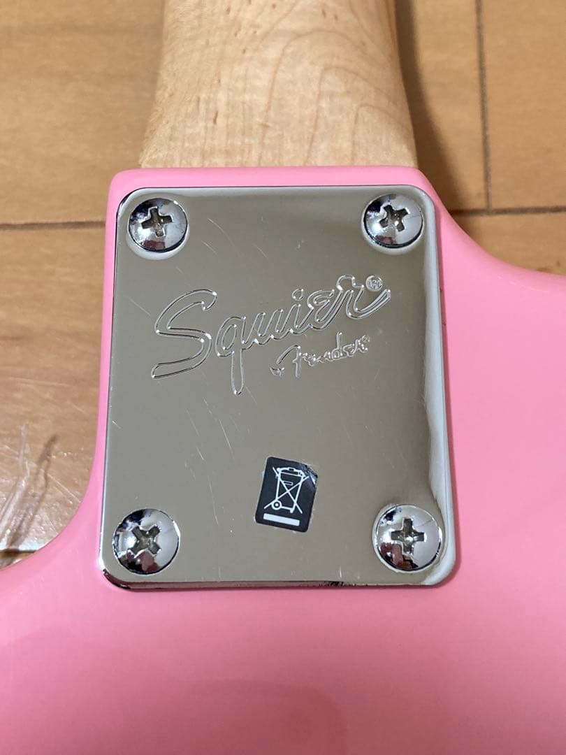 【値下げ！】エレキギター SQUIER BULLET STRAT 純正ケース付