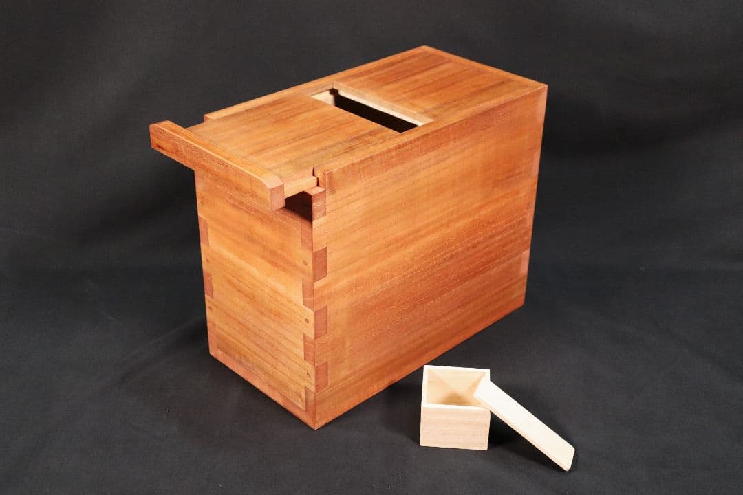 kumataro【新米の美味しさ長持ち】伝説の桐米びつ10キロ用スライド