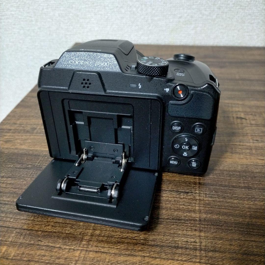 Nikon COOLPIX B500 本体と付属品