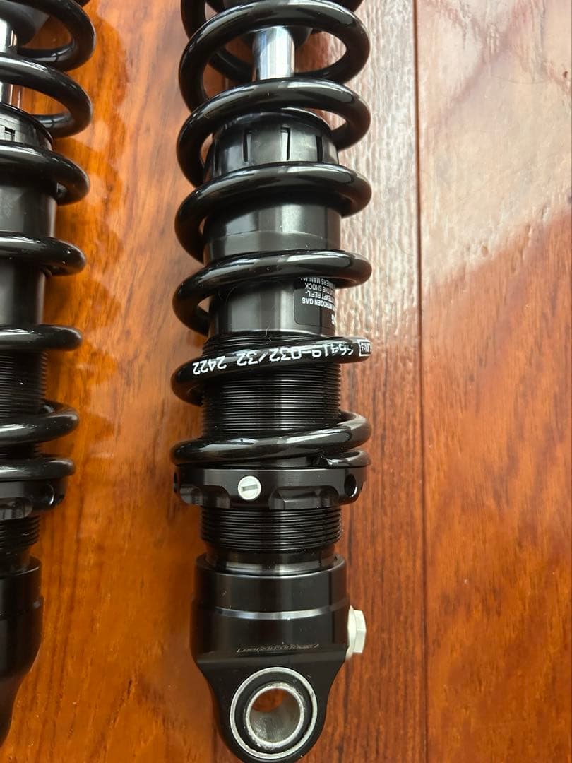 オーリンズ/リアサスペンションHD762〈定価17万円〉