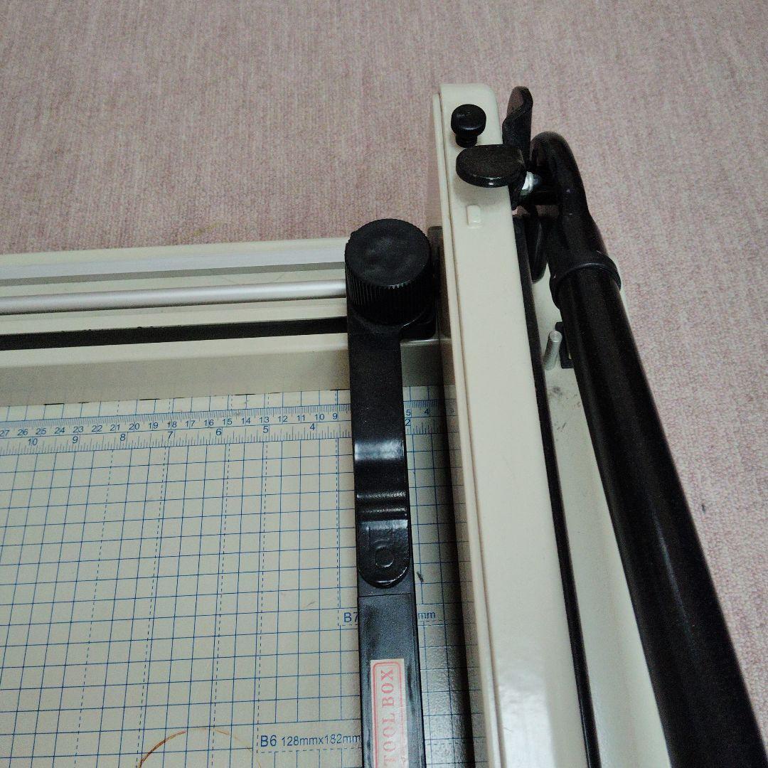 A4 手動裁断機 グリッド付き