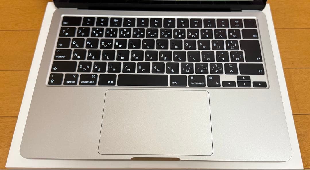 半使用近いMacbook Air M2-16-256-Office付き