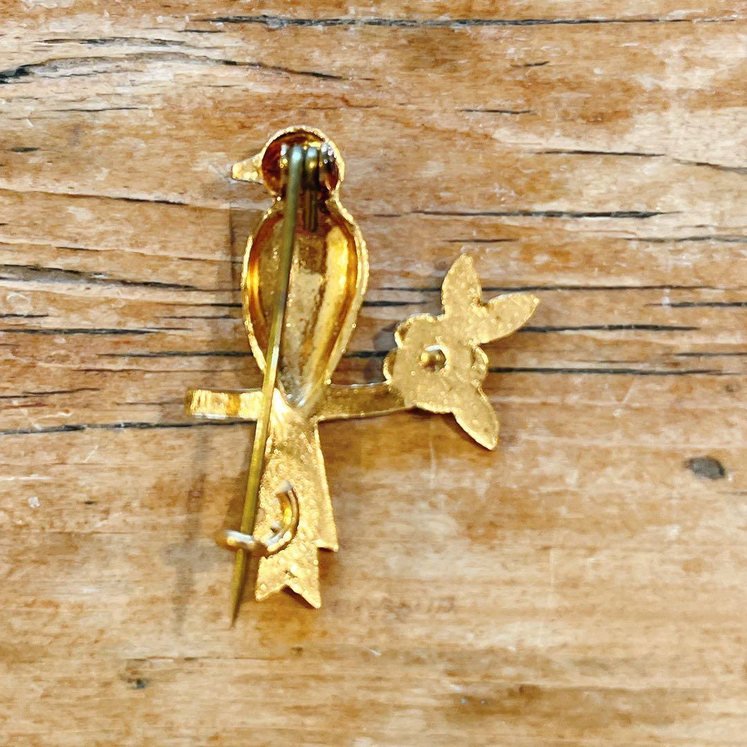 小さな鳥とワンコのブローチのセット