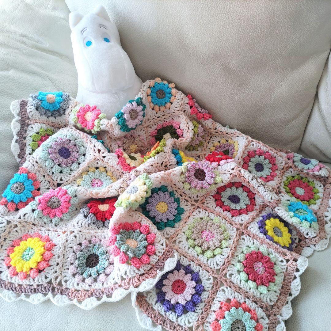 お花の手編みブランケット★カラフル★グラニースクエア★かぎ針編み