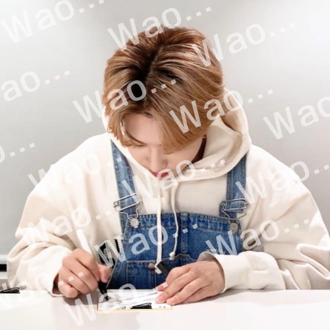 stray kids スキズ　サイン　ハン　タワレコ