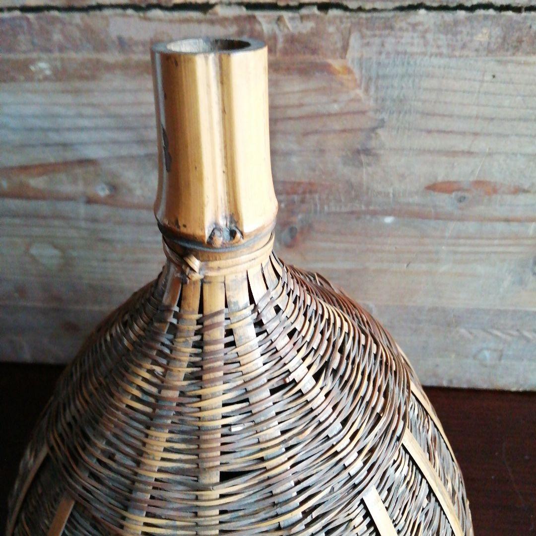 竹製円錐形掛花籠　24.2cm