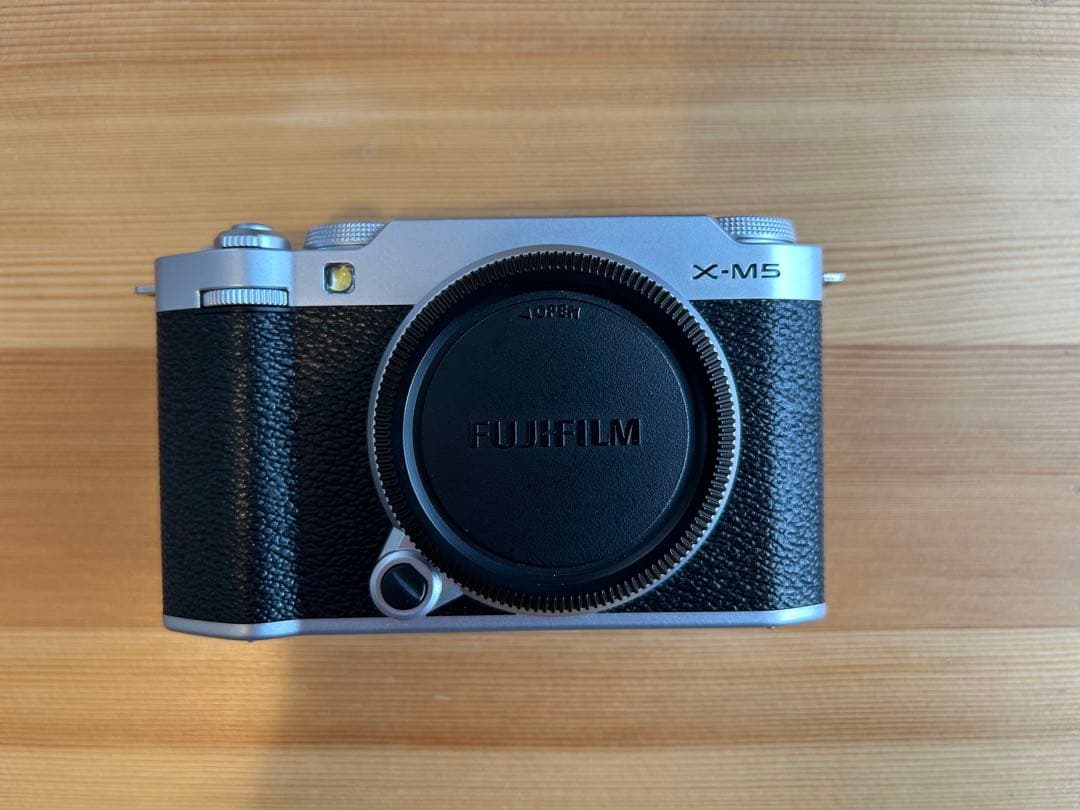 FUJIFILM XM5 シルバー本体のみ　箱無し