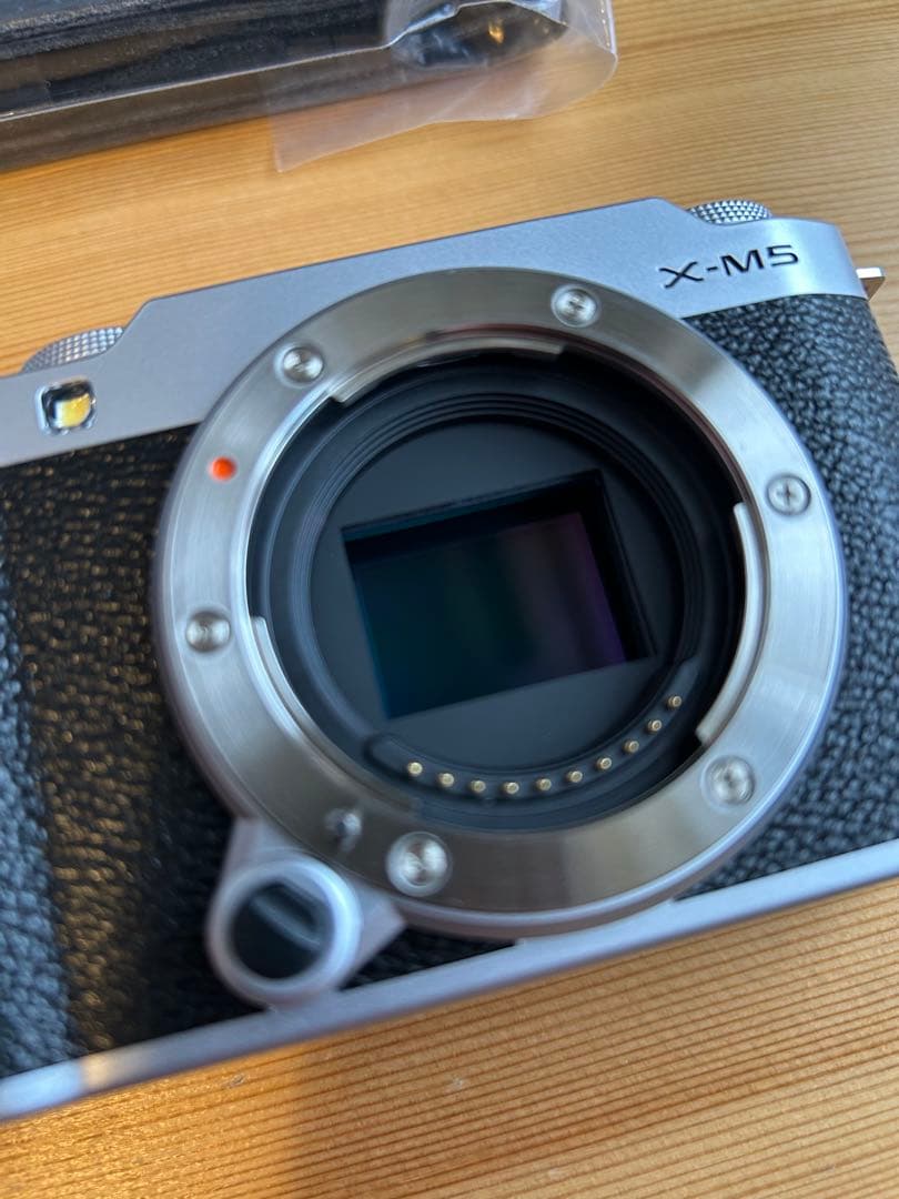 FUJIFILM XM5 シルバー本体のみ　箱無し