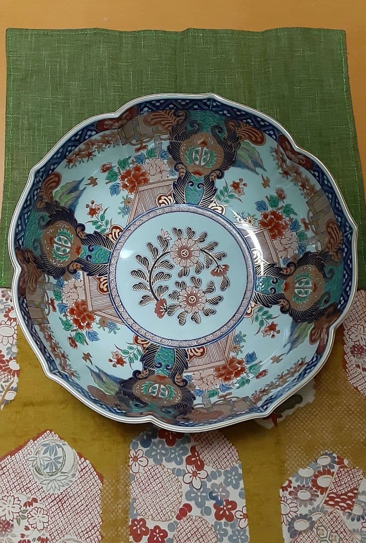 美品☘️有田焼 弥左衛門窯 金彩染錦☘️元禄みやび 輪花大鉢 26.5cm