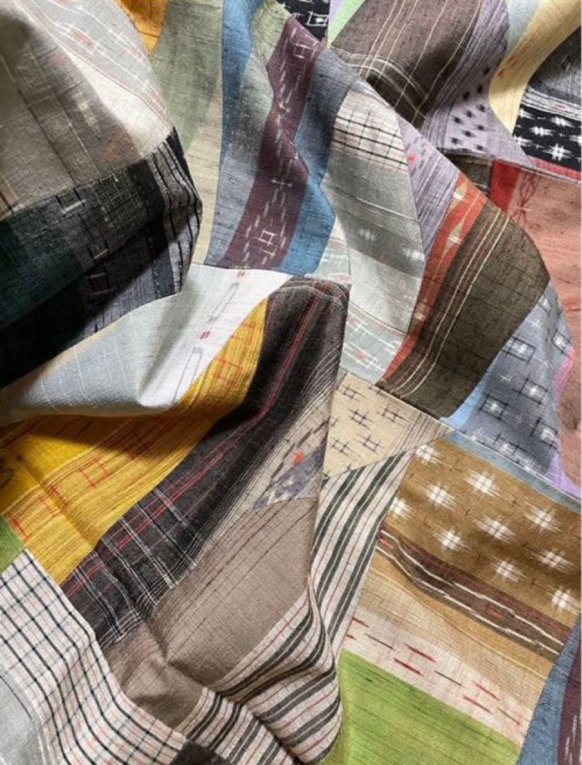 総切り嵌め 贅沢な逸品 赤の通し裏 真綿紬