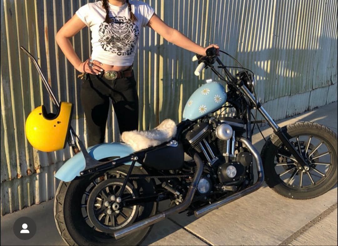 GW価格lowbrow customs ピーナッツタンク　9.1L早い者勝ち！