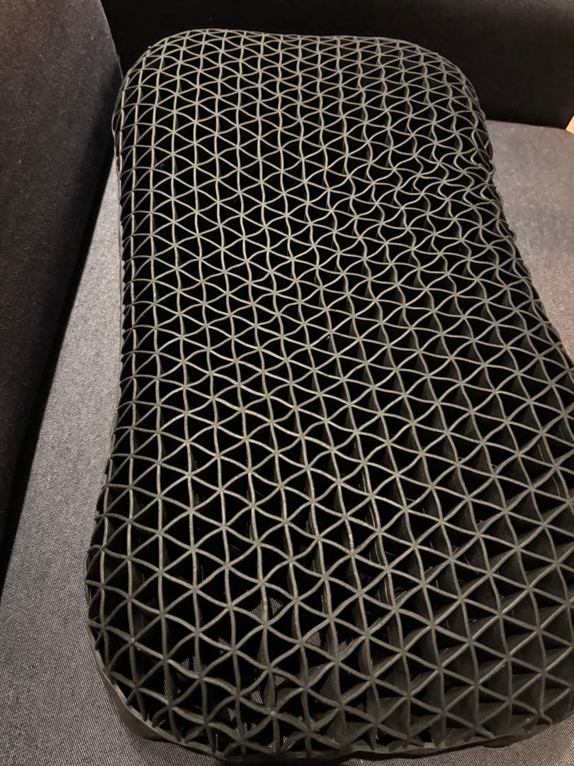 お値下げ不可！   ヒツジのいらない枕 極柔  黒カバー付き