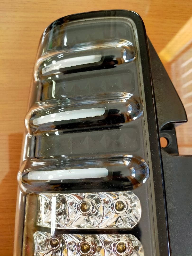 ジムニー　JB23W 社外LEDテールランプ　左右　LEDサンダーテール