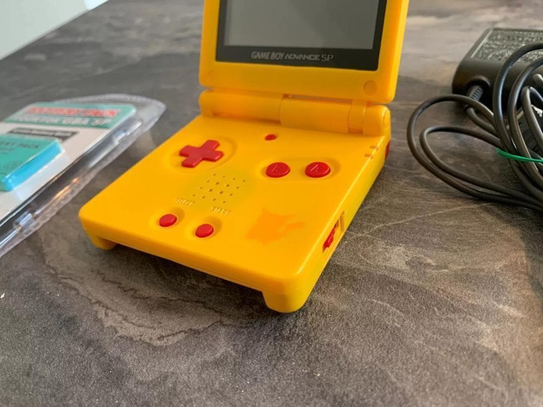 美品 シェル交換品 ゲームボーイアドバンスsp ピカチュウエディション
