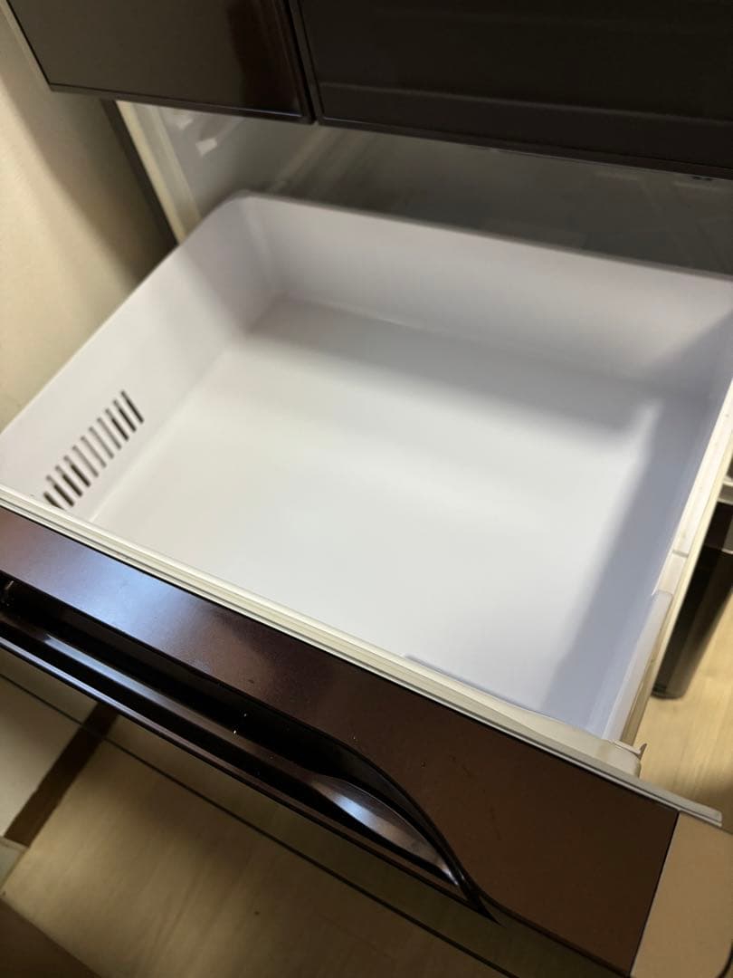 日立冷凍庫　R-B5700