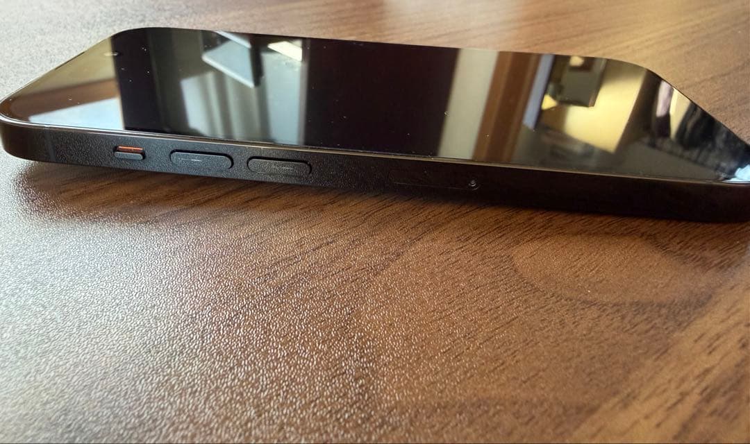 iPhone14 pro &PITKAケース&airpods(第3世代)