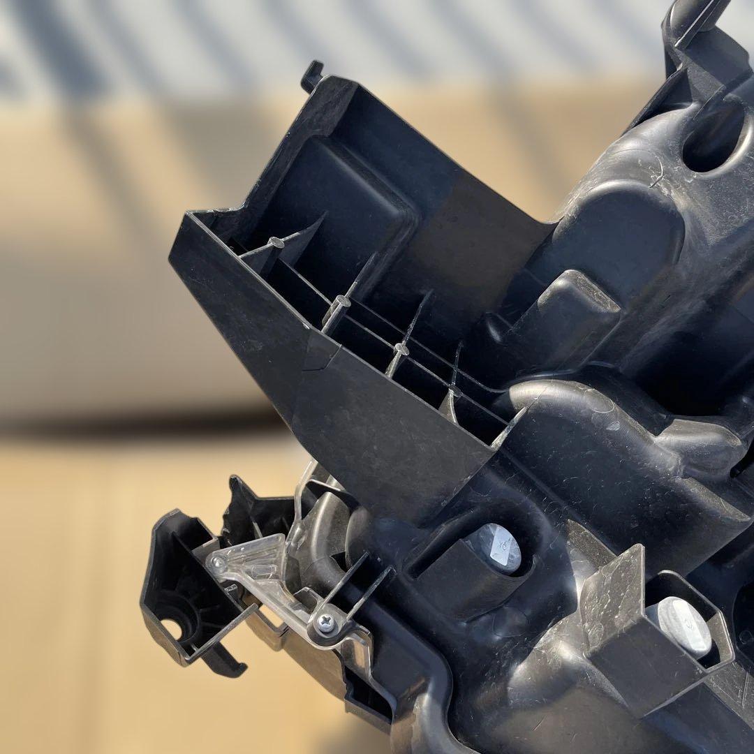 30アルファード左中古ヘッドライト　81185-V2230