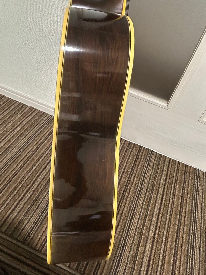 Yamaha FG-401アコースティックギター ハードケース付