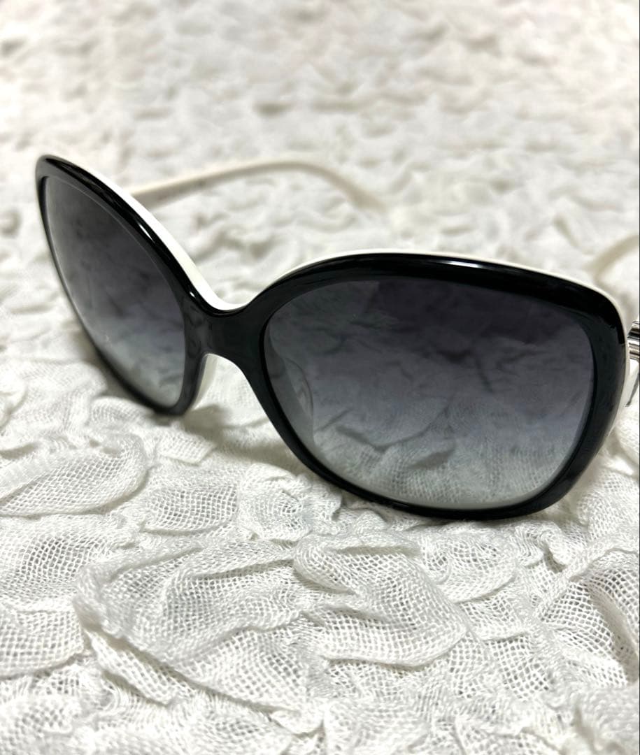 シャネル　サングラス　ココマーク　ホワイトフレーム5174A