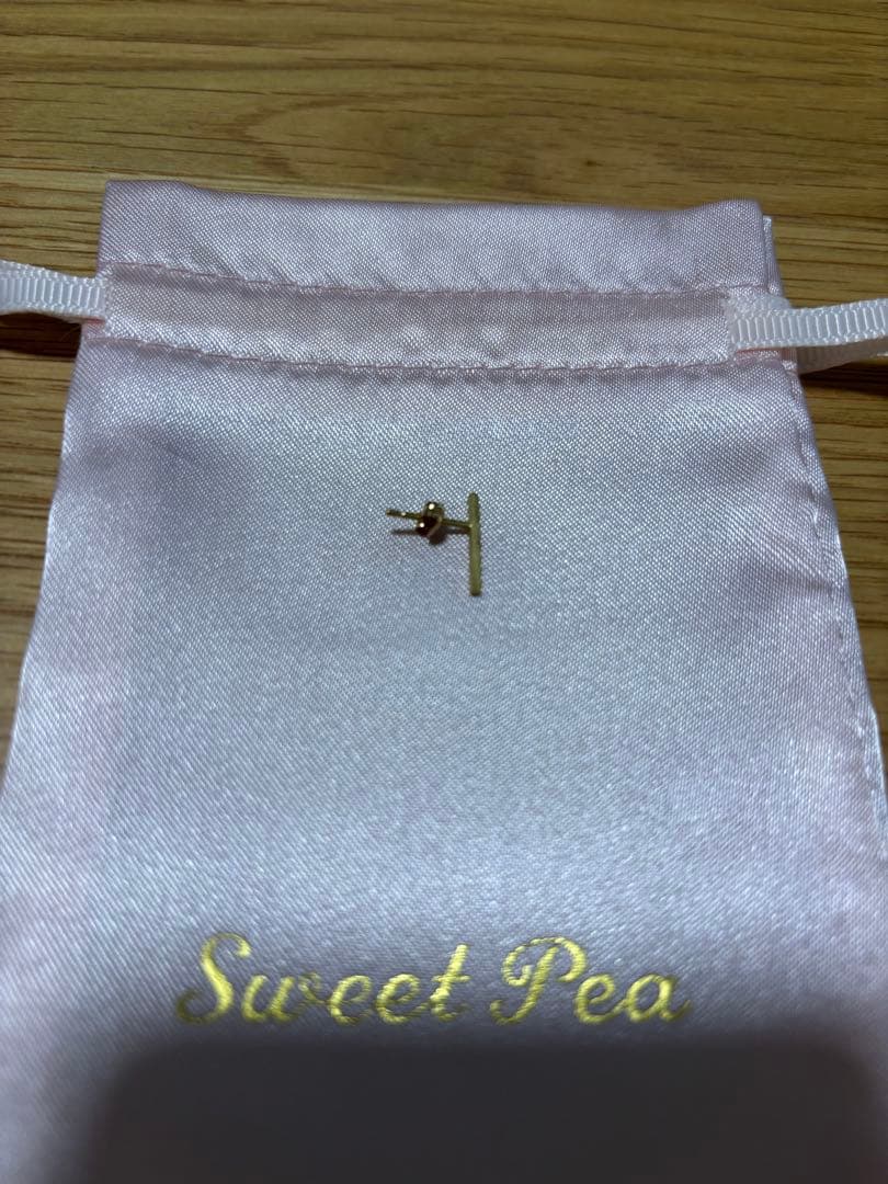 Sweet Pea ゴールドバー ピアス(片耳用)