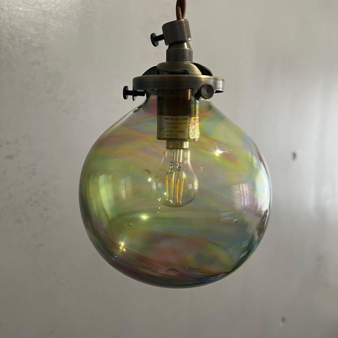 北欧風 虹色ガラスのペンダントライト