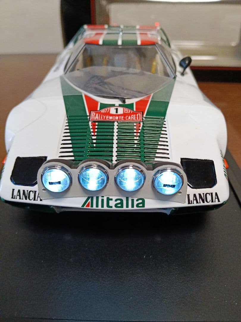 京商1/18ランチア・ストラトス77モンテカルロNo.1希少ライト点灯バージョン