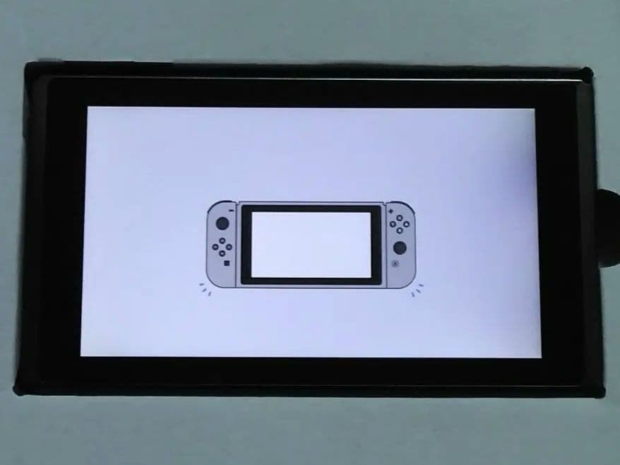 最後の値下げ 良い Nintendo Switch 本体　紫　黄　テレビゲーム