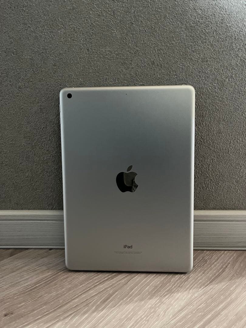 iPad 第6世代　128G シルバー