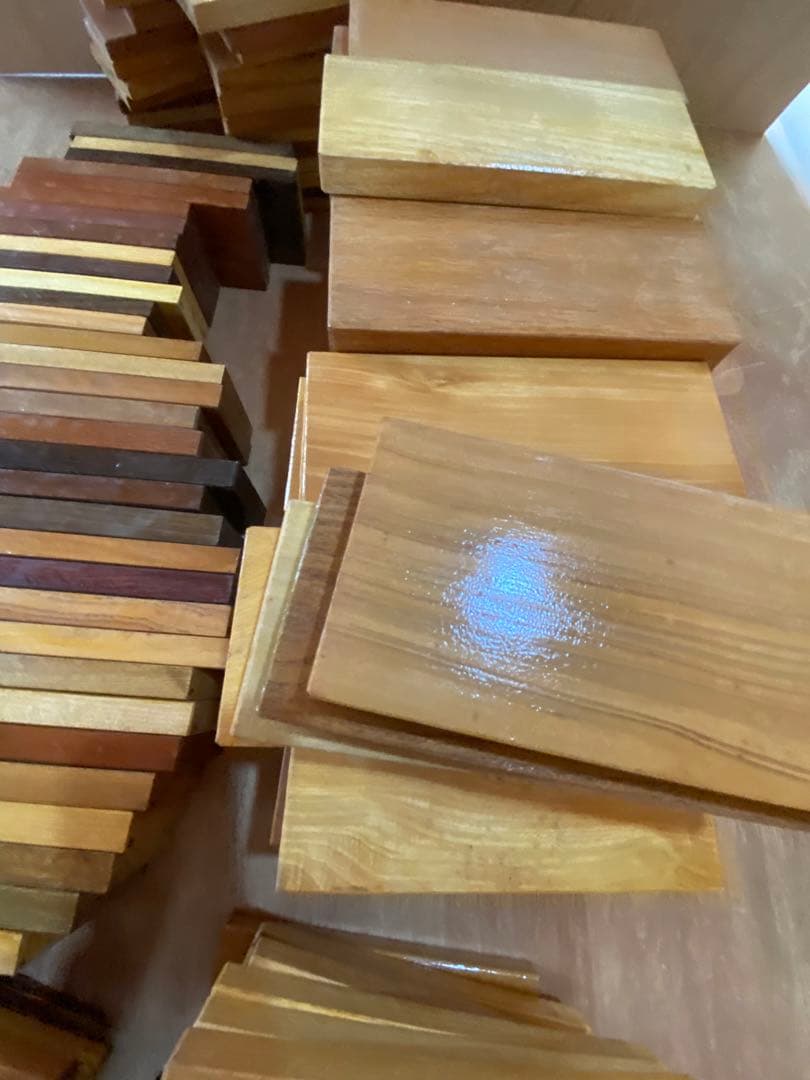 木材の端材サンプル162枚