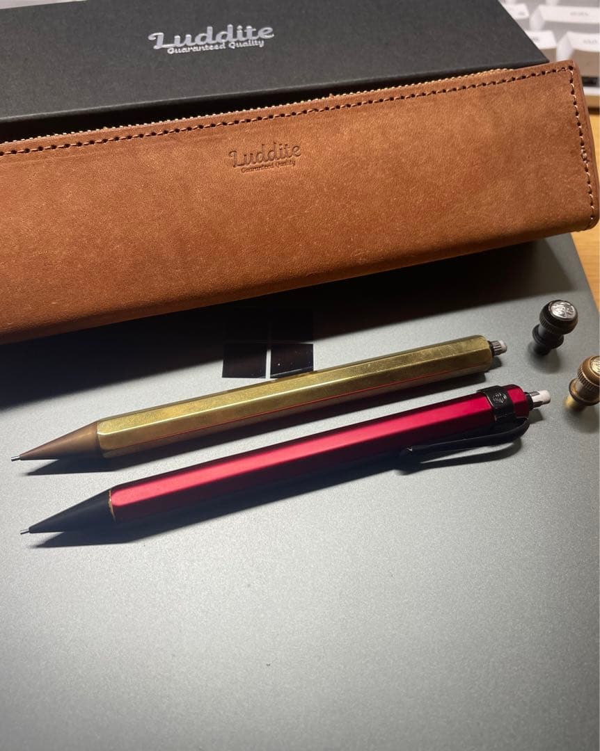 文房具まとめ売りおまけつき！(カヴェコスペシャルレッド　ラダイトトライテラル)