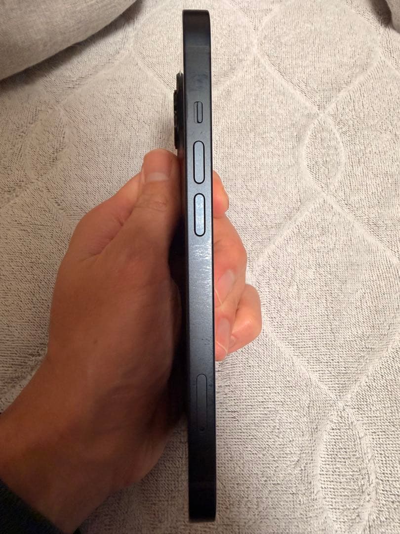 美品　iPhone 13 128GB ミッドナイト