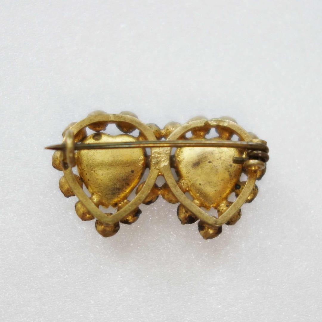 セール19日23時59分まで　サフィレットブローチ　ダブルハートモチーフ