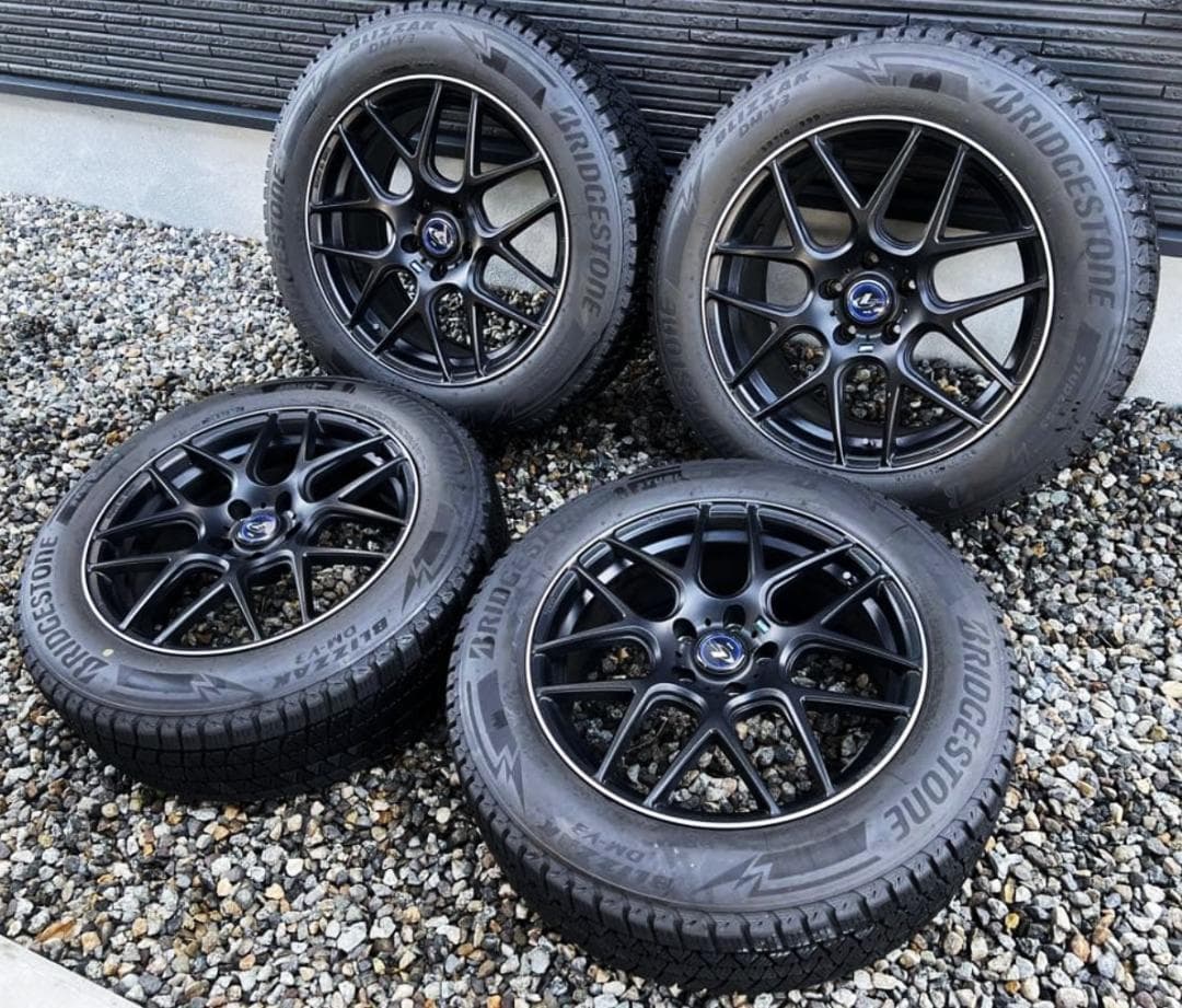 美品 ハリアー80 4本 スタッドレス 18インチ ブリザック 1シーズン使用