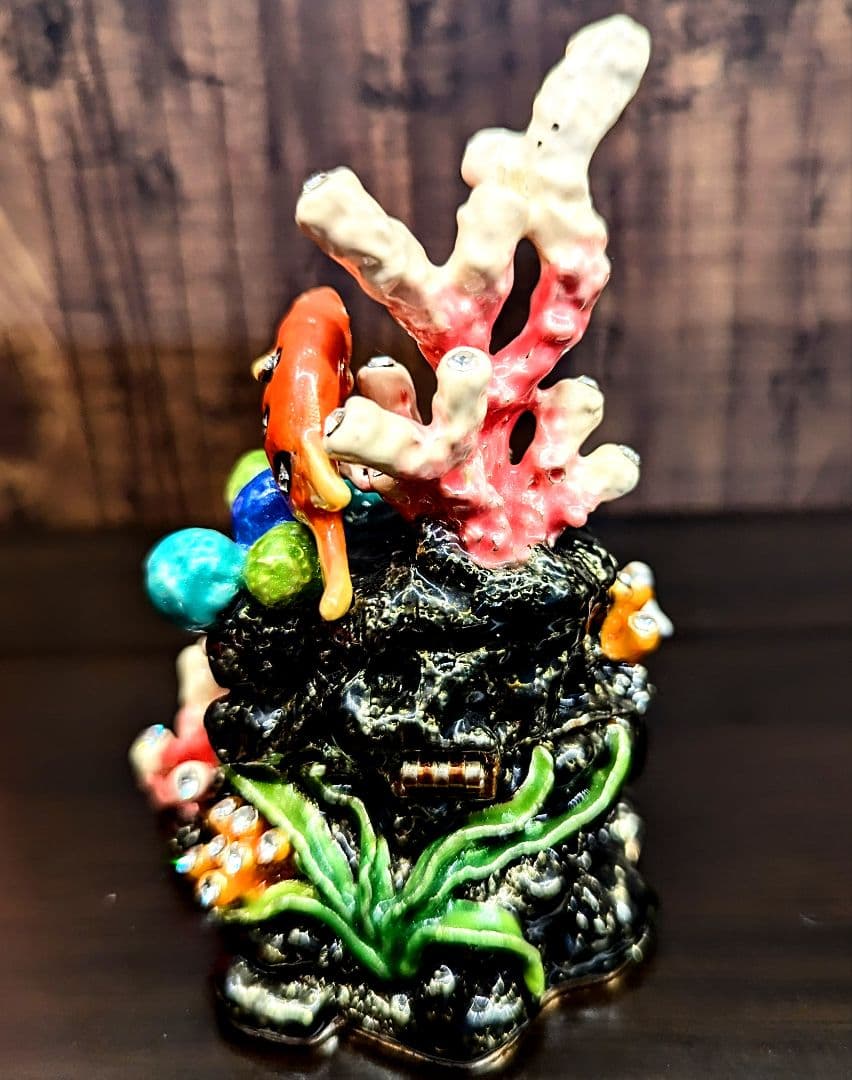 東京銀座PICALS ピィアース ペンギンとサンゴ礁のジュエリーボックス