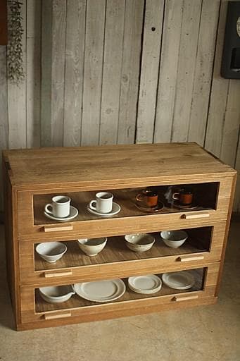 前面ガラスの引き出し3段　食器棚　シャツケース　タンス　チェスト　古家具