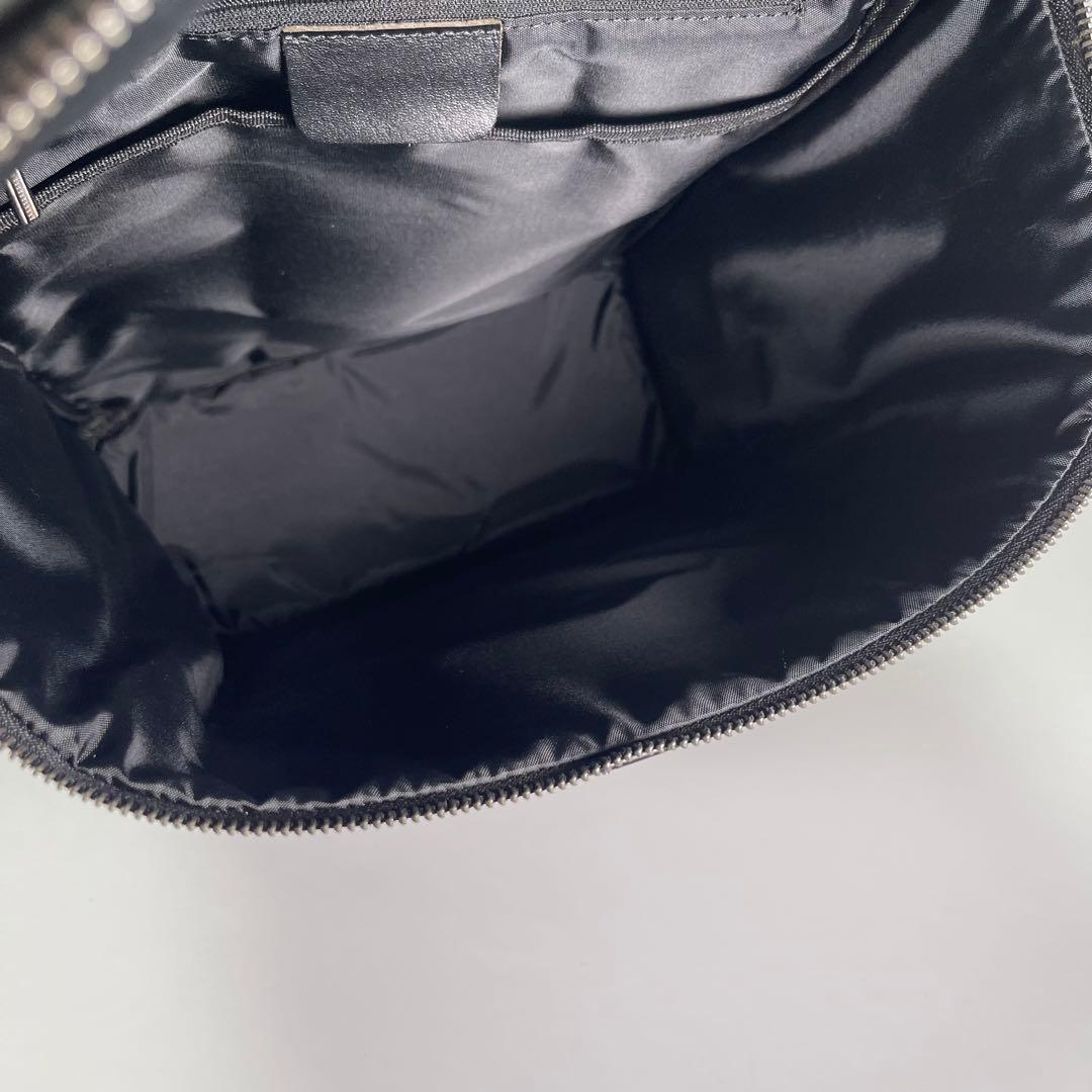 【新品✨】クロコダイル風メンズバックパックリュック大容量 本革型押し渋め黒