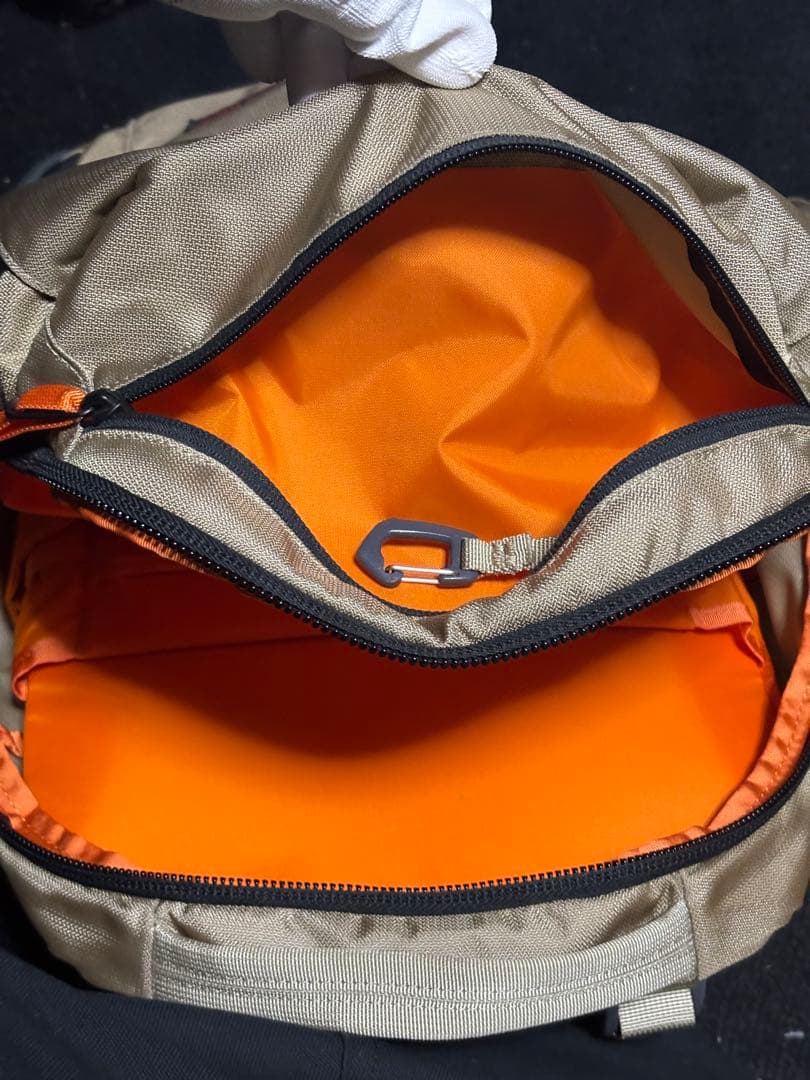 ミステリーランチ ディストリクト24 HUMMUS 23L 通勤 通学